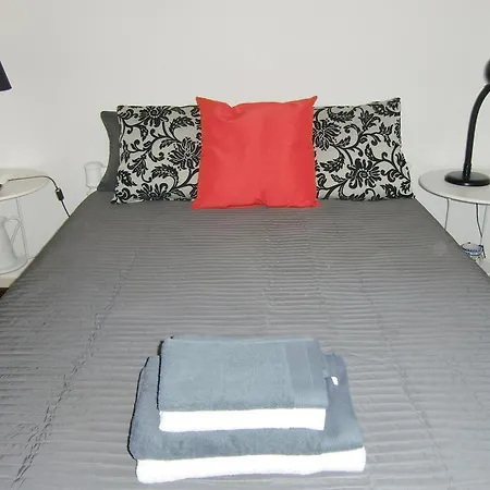 Apartment Down Towm *